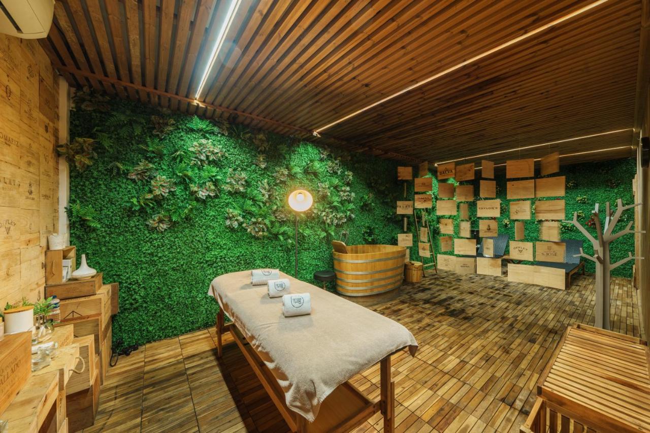 Design & Wine Hotel Каминья Экстерьер фото